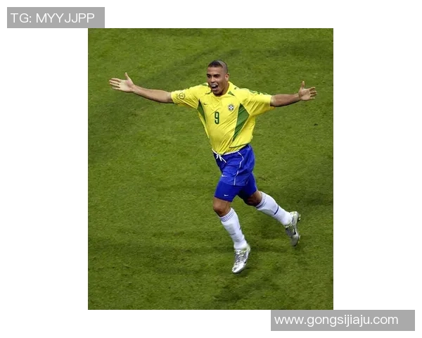 全球足球巨星精彩瞬间合集展现足球魅力与激情的视觉盛宴