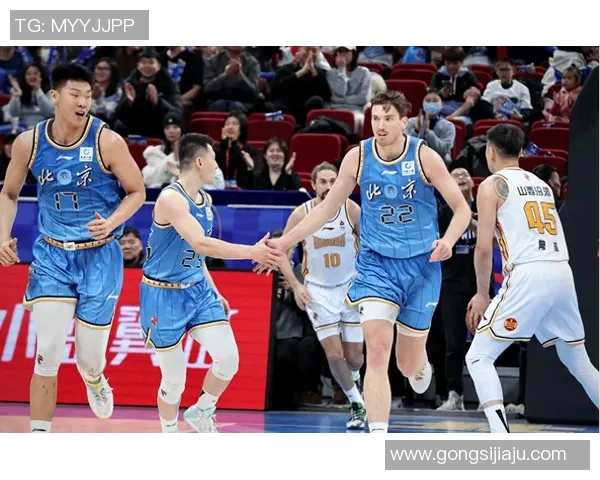 2021年CBA季后赛精彩对决广州队迎战山西队全力争夺晋级机会 2021年CBA季后赛精彩对决广州队迎战山西队全力争夺晋级机会